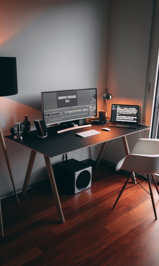 3 Minimalist Desk Setups - Alletron