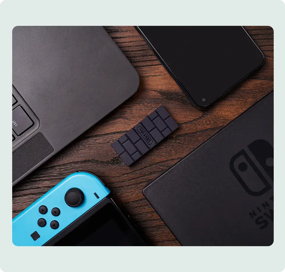 8BitDo Wireless Controller Adapter – Multi-Platform for Xbox, Nintendo Switch, Windows & macOS, Low-Latency, Plug & Play - Alletron Imagem do produto